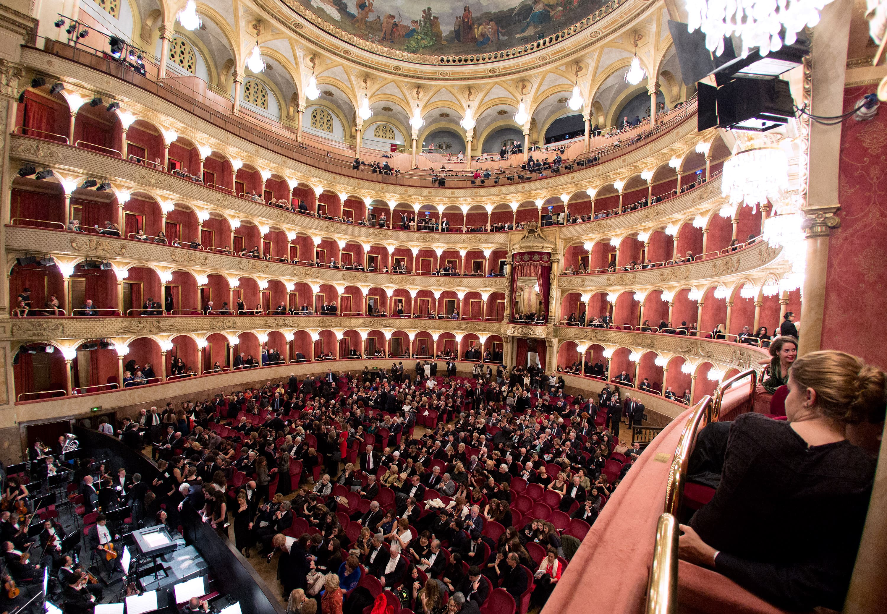 Là Coro Gonfia Teatro Dell Opera Roma Mappa Posti Coinvolti Fuoco